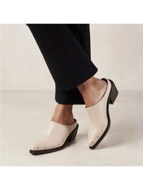 Alohas Lorenzo Mules Cream leather Studded Pointed Toe Size 37 NWOB